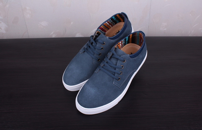 荣光鞋业鞋加盟连锁火爆招商中，携手共赢财富未来