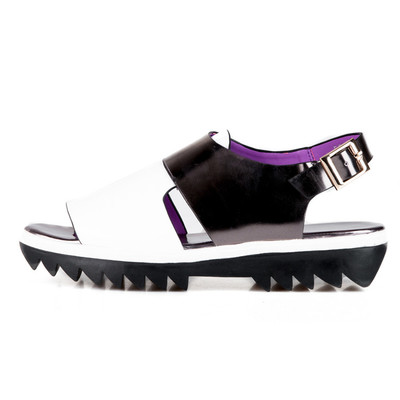 俊杰鞋业与L20鞋业 双品牌战略下的协同发展与市场共赢